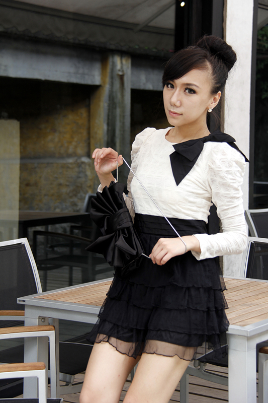 (其他娱乐人物相关|其他实业人物相关)周玥,女,青年舞蹈演员,平面模特