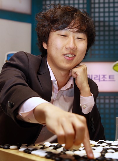 崔哲瀚 (其他人物相关)