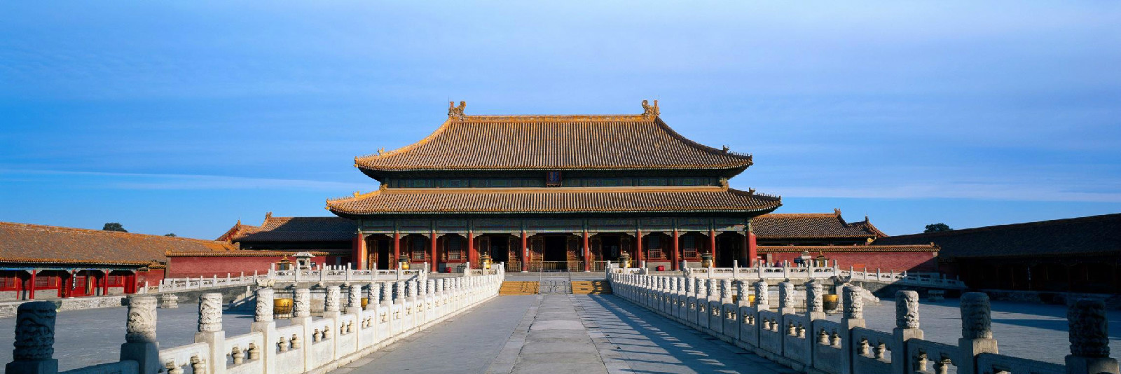 世界十大宫殿(建筑)宫殿是古老文明的象征,也是一个国家悠久历史的