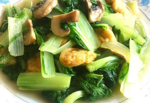 白菜烧油面筋食谱