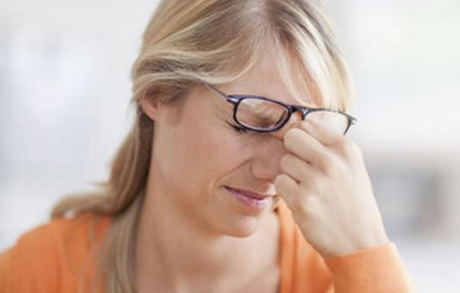 视力疲劳 (疾病)