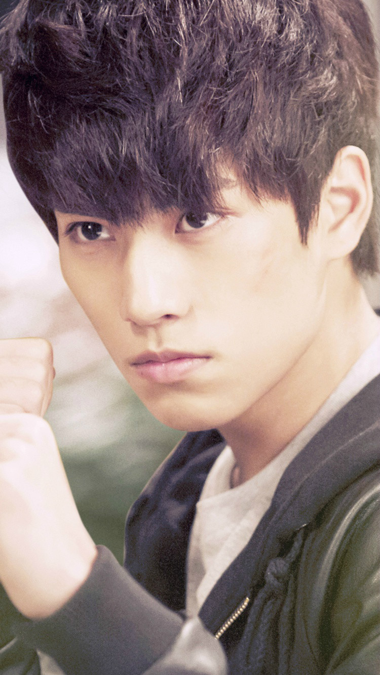 牧流冰文学人物