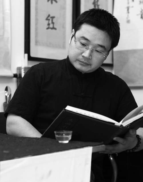 他的父亲雷润民曾是联合国维和部队的一名军事观察员,在一次执行任务