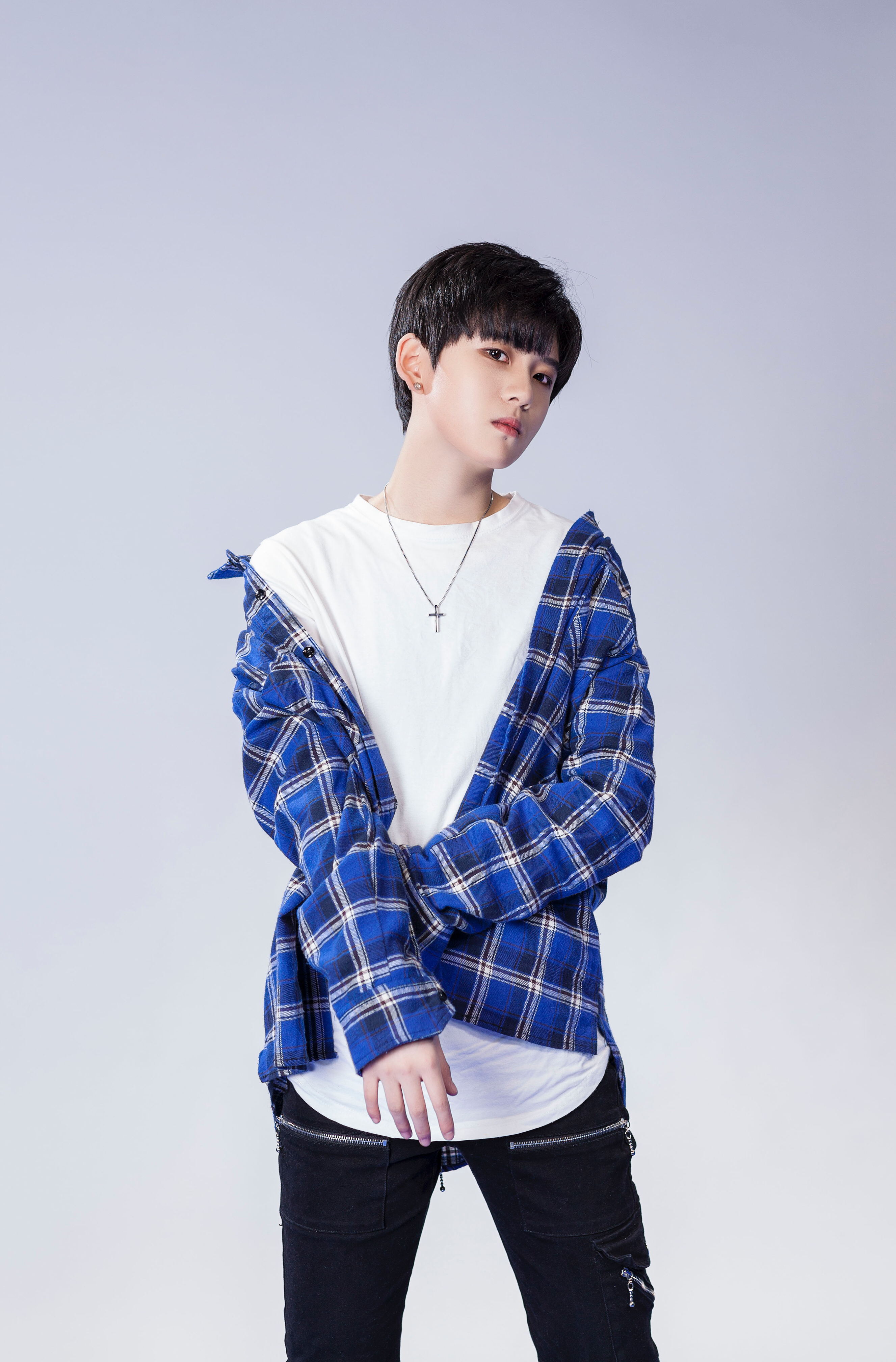 陆柯燃(歌手)陆柯燃,女,出生于江苏南京市,身高174,天蝎座,中国内地