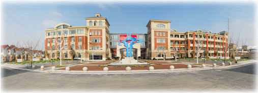 江苏省江阴市云亭中学,坐落于江阴市东郊,投资1.5亿元,占地116亩.