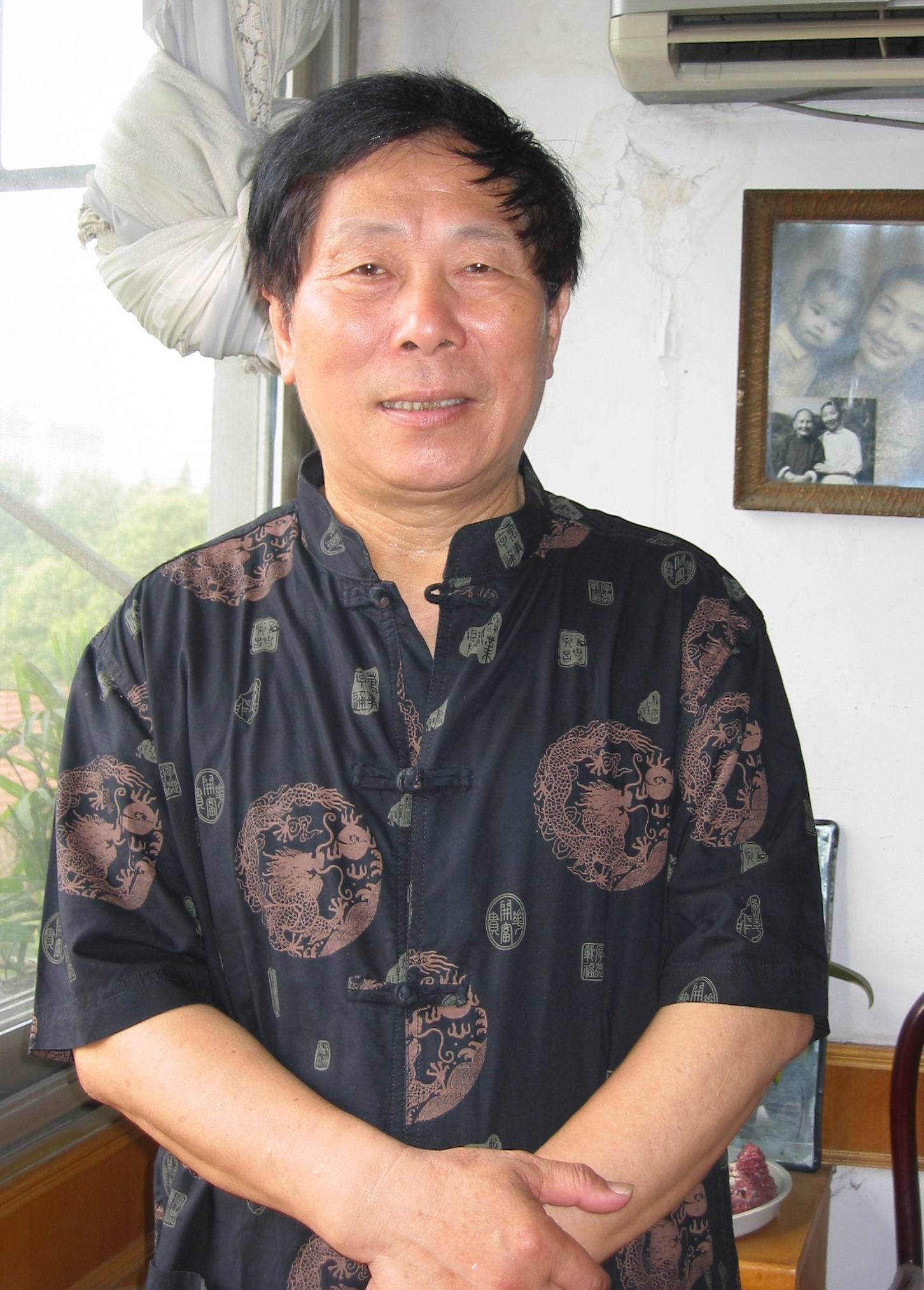 现为中国国学研究会研究员,中国书画家研究会付会长,中国书画家协会