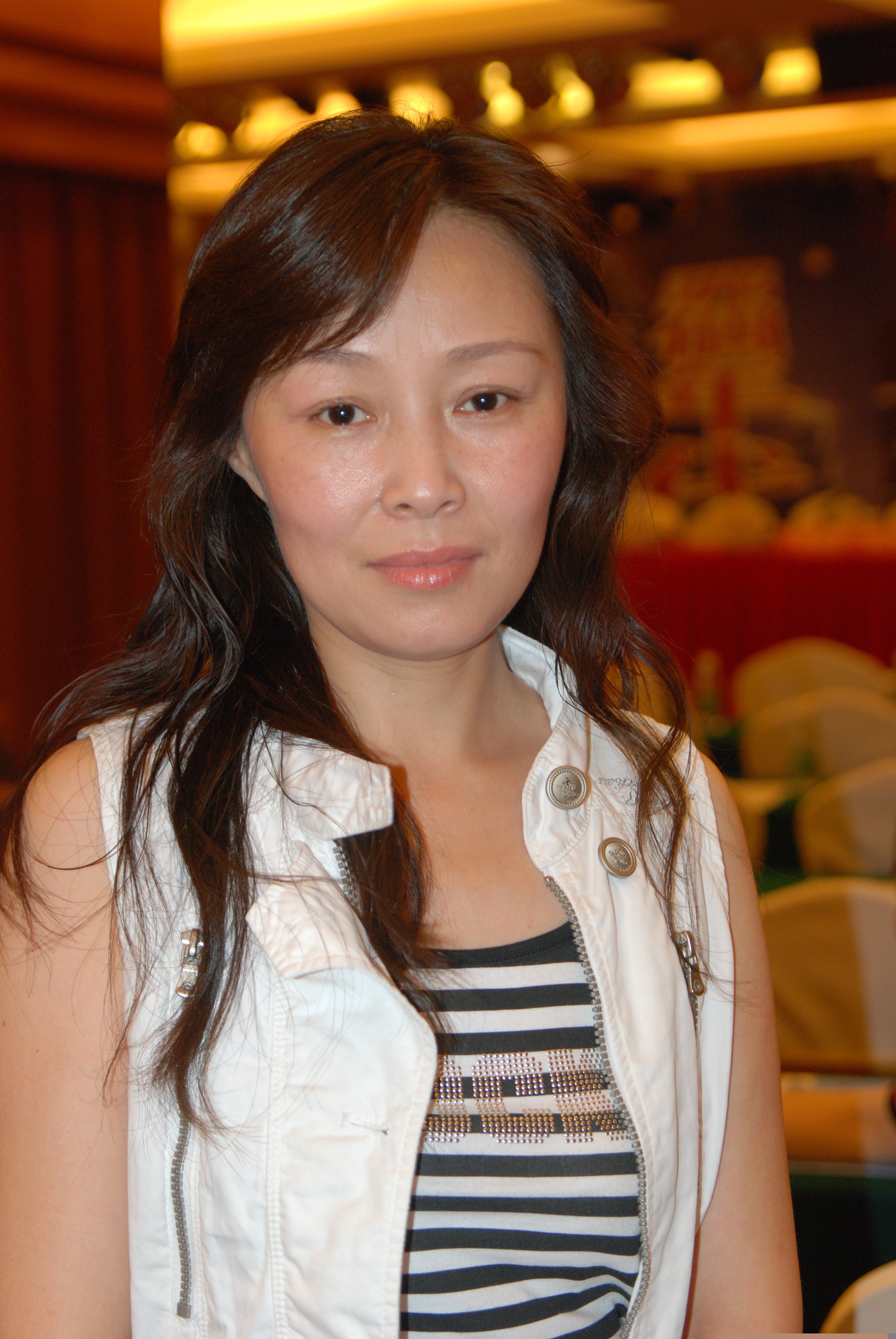 沈阳演艺集团(沈阳话剧团)职务:国家一级舞美设计师现常住址:北京,臧