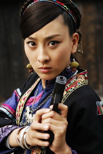 郑幺妹(历史人物|社会人物)郑幺妹,《大西南剿匪记》女主角,由马苏饰.