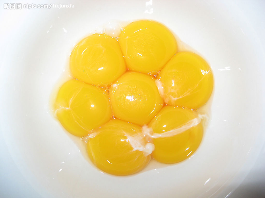 蛋黄为什么会散？蛋清为什么水化？6款鸡蛋横评告诉你答案-聚超值