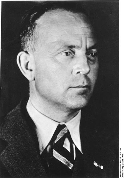 库尔特谭克其他人物相关