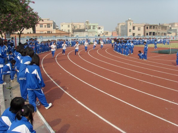 大岭山新风中学学校