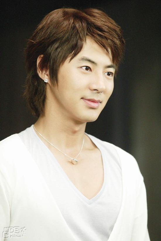 2004年kbs《九尾狐外传 主演:junjin,2005年sbs《去海边吧 2008年