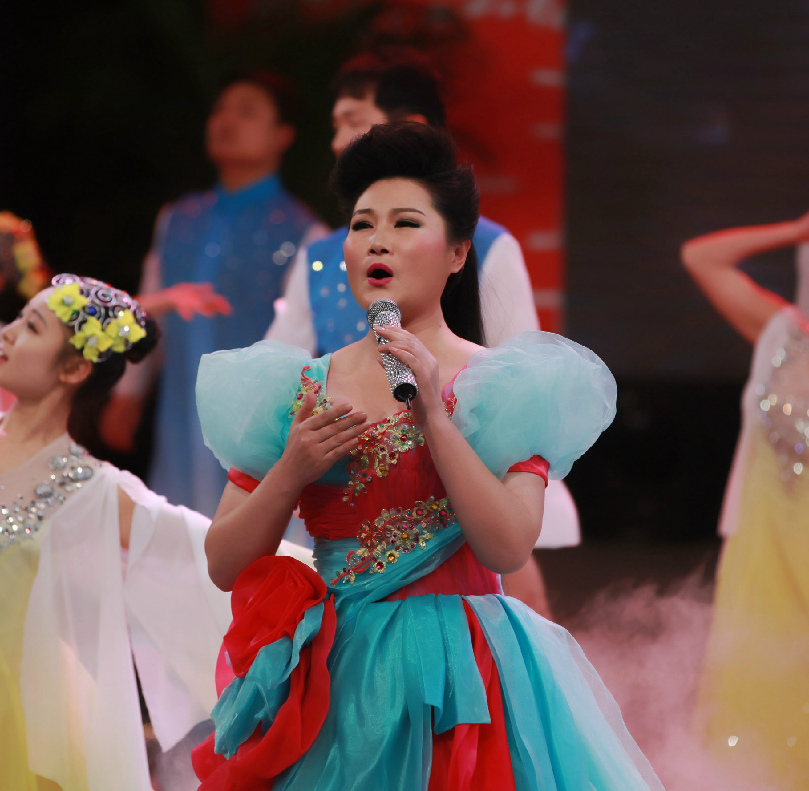 张凤英其他人物相关