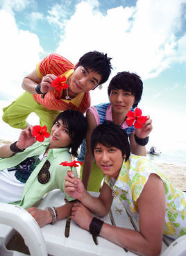 兄弟联(歌手)兄弟联,中国内地男子流行演唱组合,由毛方圆,钟凯,巫迪文