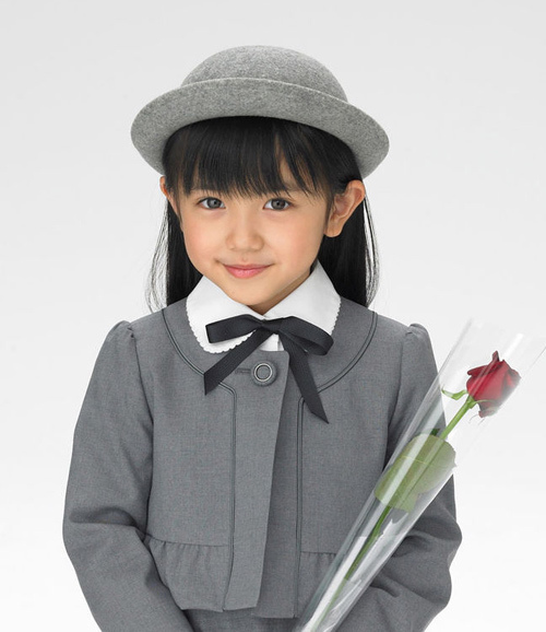 石井萌萌果 (演员)