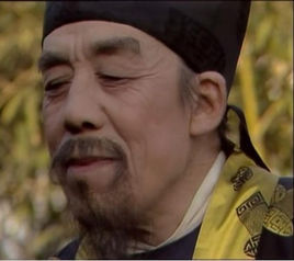 他是宁国公贾演的胞弟,被朝廷封为荣国公.