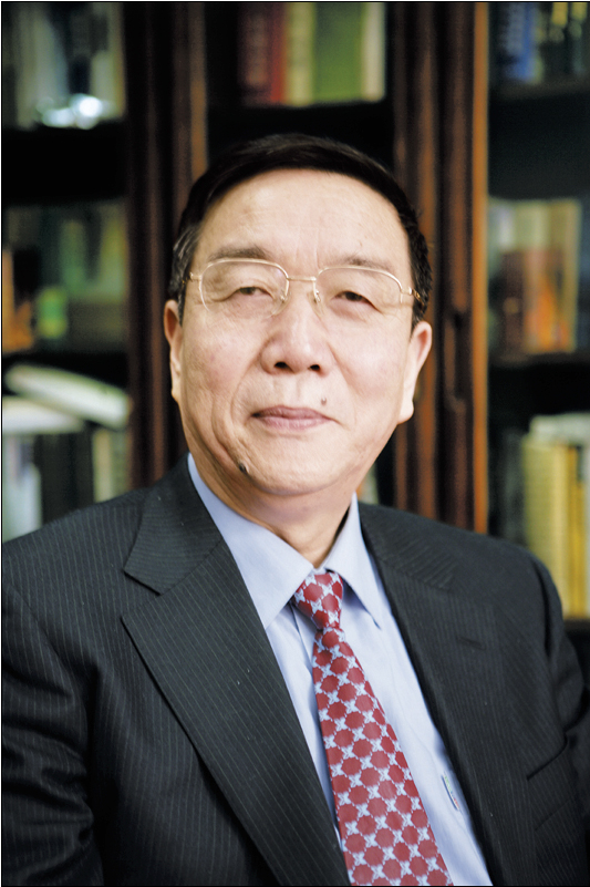 郑欣淼 (文化人物)