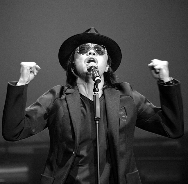 野合万事兴(音乐)《野合万事兴》是歌手左小祖咒与宝罗合唱的歌曲.