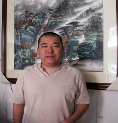 中山书画社会员,镇江花鸟画协会理事;东吴书画院特聘画家