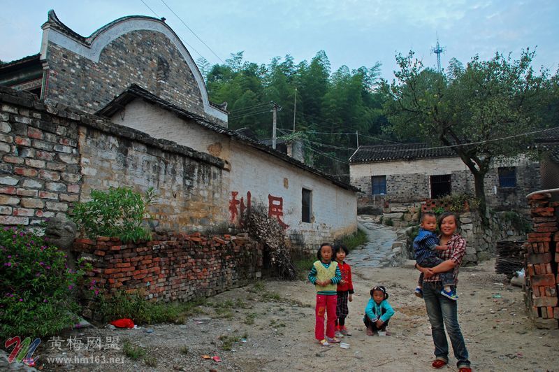 大庙村(行政区划)大庙村位于白埠镇驻地东约2.5公里处.占地面积0.