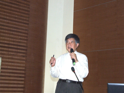 江明 (文化人物)