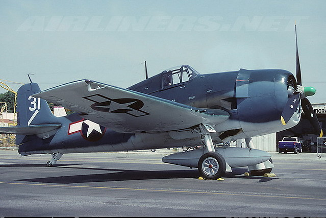 f6f泼妇战斗机图片