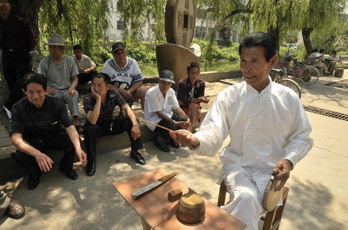 工鼓锣(其他人物相关)工鼓锣又名淮海锣鼓,是流行于江苏省苏北地区