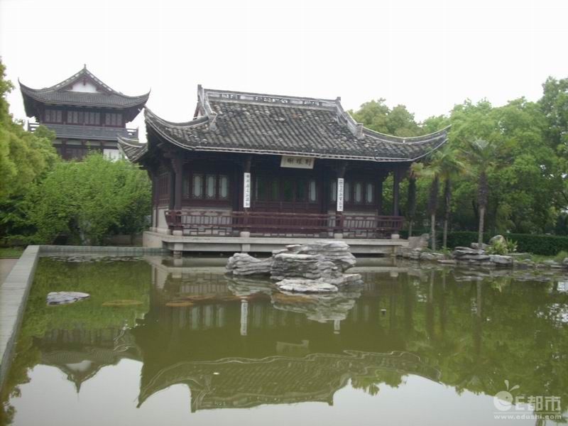 黄宾虹艺术馆,是一座为纪念出生于金华的当代国画大师黄宾虹的群众性