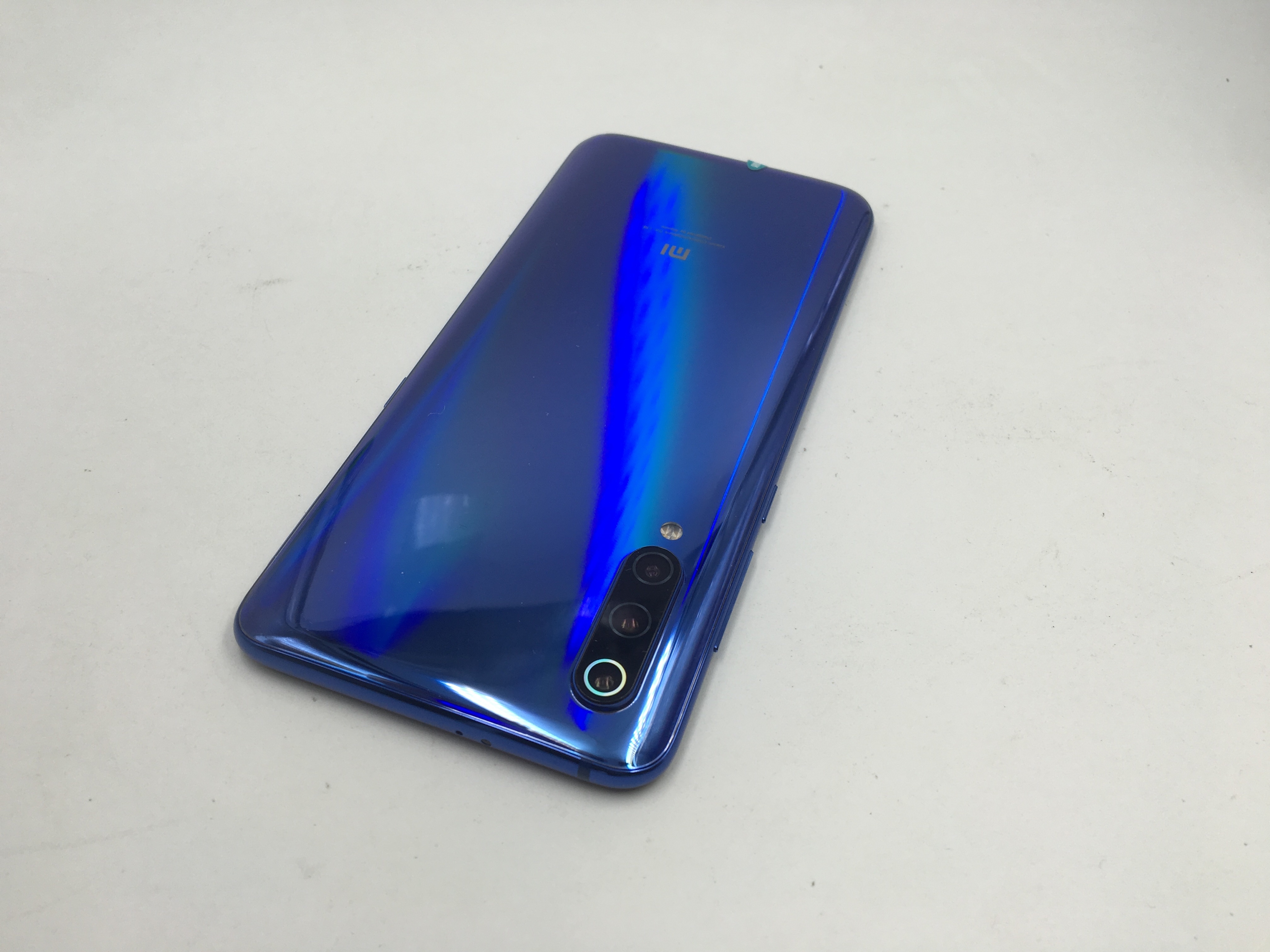 小米【小米手机 9】全网通 蓝色 8g/128g 国行 9成新