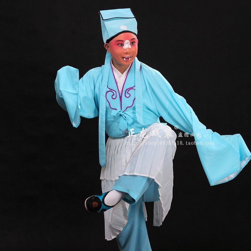 茶衣(戏剧)京剧服饰中短衣裳的一种,是专名词,实际上是用蓝布做的半身