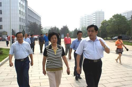 张远秀 (政治人物|社会人物)