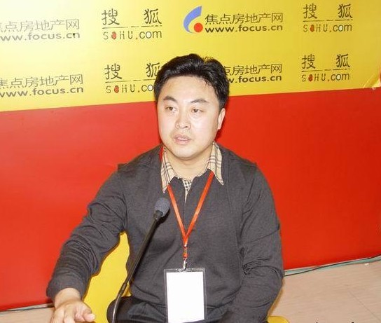 1997年创办北京中大恒基房地产经纪有限公司,任董事长,是中国大陆最早