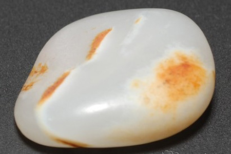 石英岩玉 (凝聚态物理学)