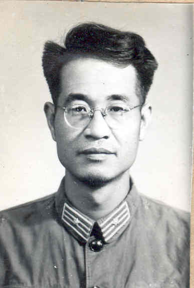 杨复兴(政治人物|教师)杨复兴,藏族,最后一代卓尼土司.