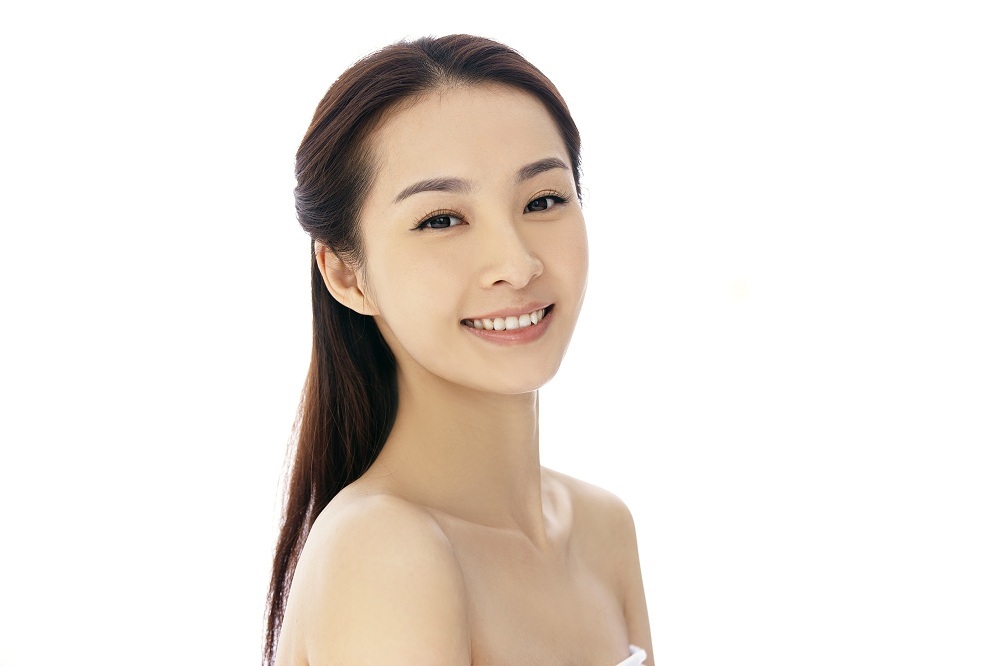 曾获得2005年河南省《超级偶像》冠军,2009年《加油!