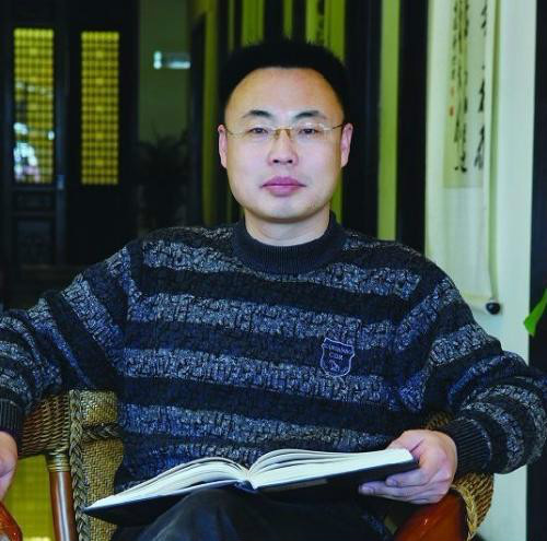 郑庆伟(文化人物)