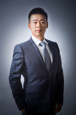 2017年3月,世纪华通(002602)宣布任命张向东先生为公司首席运营官 .