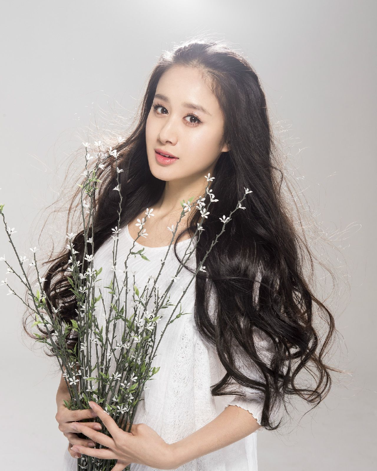 王子伊 (其他人物相关)