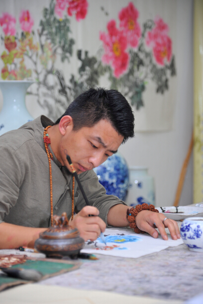 金坤(文化人物)金坤,号无为散人,山东泗水人,著名风光摄影家,青年画家