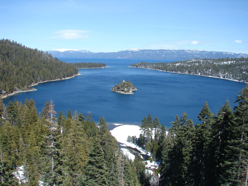 太浩湖(非生物)太浩湖(英文:lake tahoe)又译作塔霍湖,是一个位于美国