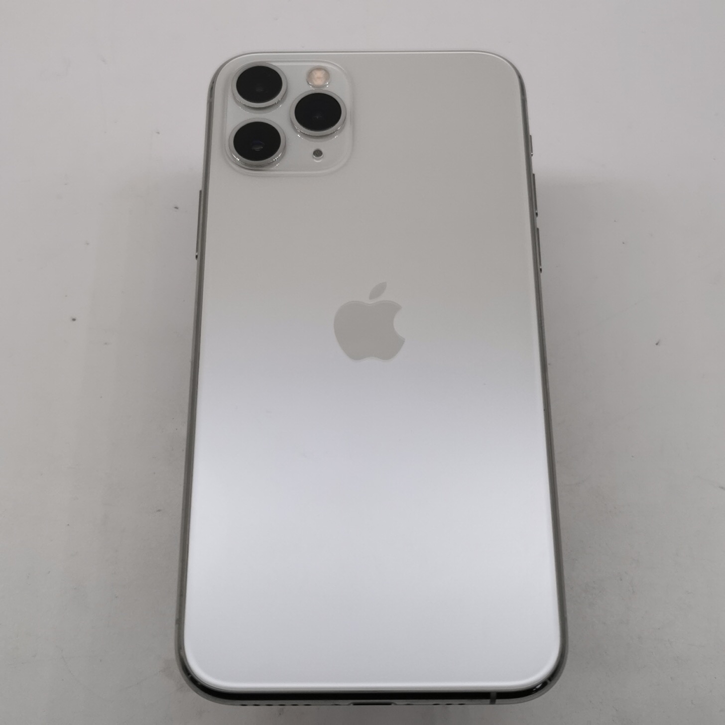 苹果【iPhone 11 Pro】银色 64G 国行 95新 