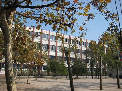 长宁培风中学学校