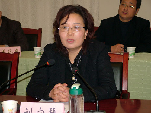 刘宝琴(政治人物)刘宝琴,女,汉族,1963年1月出生,陕西省蒲城人