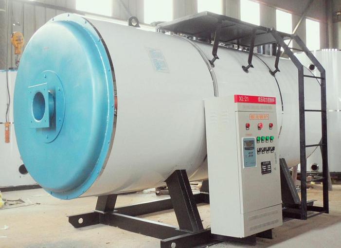 河北定州环保立式燃油锅炉常压采暖洗浴热水锅炉燃油热水锅炉价格