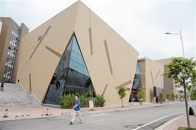 学院美术学院,位于中国南部边疆,广西壮族自治区首府南宁市(东盟11国