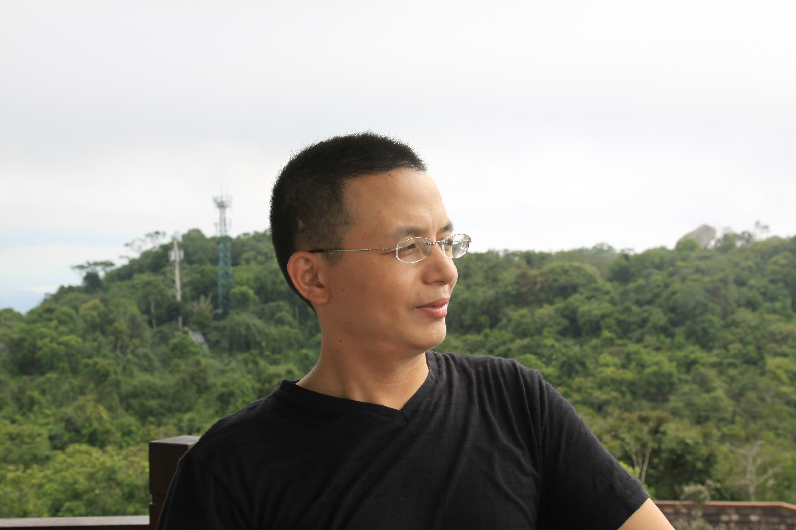 周泉根(其他实业人物相关)