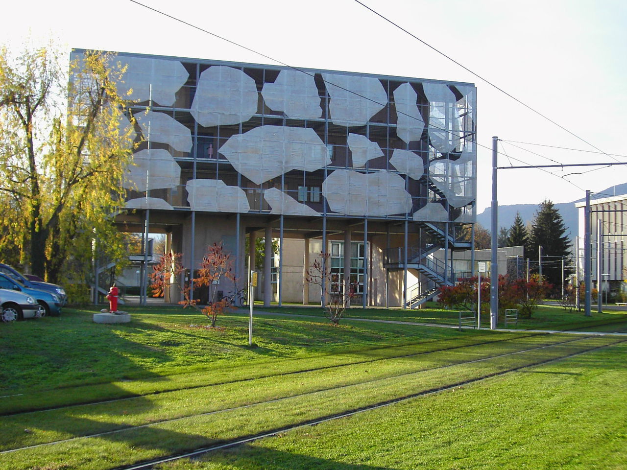 francegrenoble2)是法国东南部城市--格勒诺布尔(grenoble)的一所大学