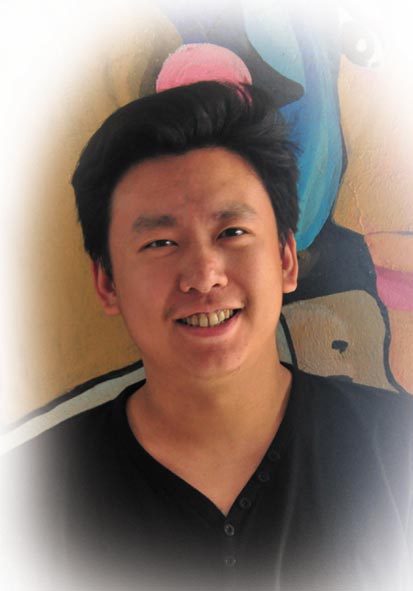 生于1983年.北京人.毕业于北京大学马克思主义学院.