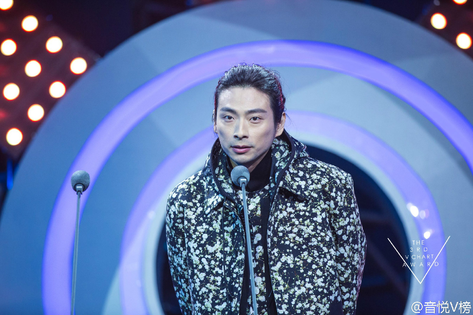 导演拍过mv艺人包含内地:tfboys,双孖jl,韩庚,李宇春,周笔畅,张靓颖