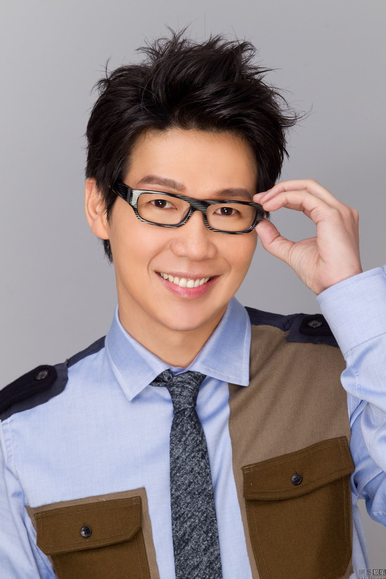 亲爱的你(音乐)歌曲《亲爱的你》由王裕宗,陈康,陈峰填词,陈峰谱曲